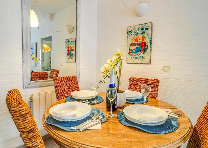 The Holi By Hello Homes *